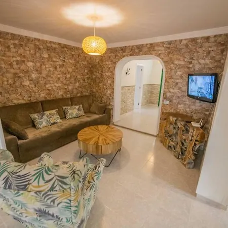 El Cantil Villa *